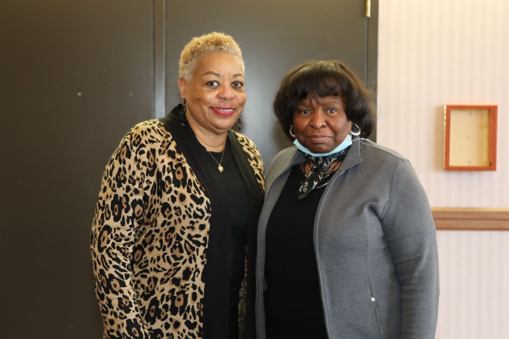 Annie Hill, Phyllis Harrell